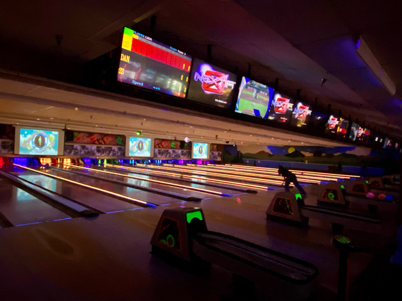 glow bowling